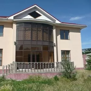 Продам новый кирпичный дом в центре горада Тараз
